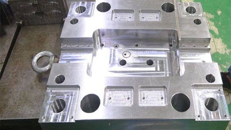 压铸模具与注塑模具维修：差异与要点
